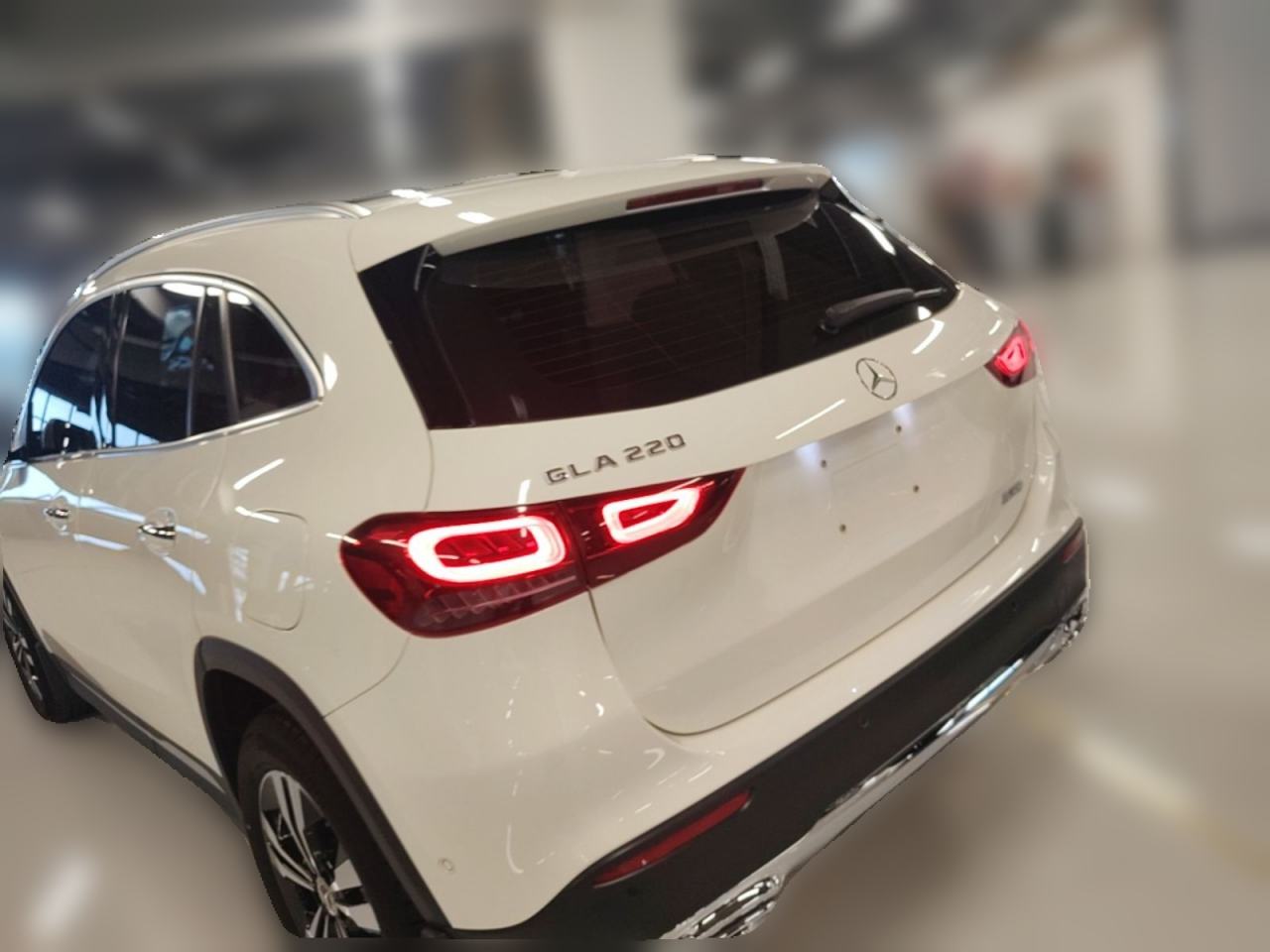 Mercedes-Benz GLA - фото 3