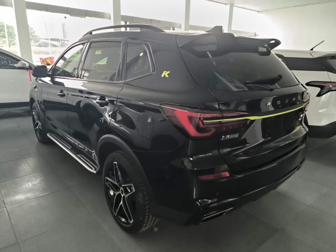 Roewe RX5 - фото 3