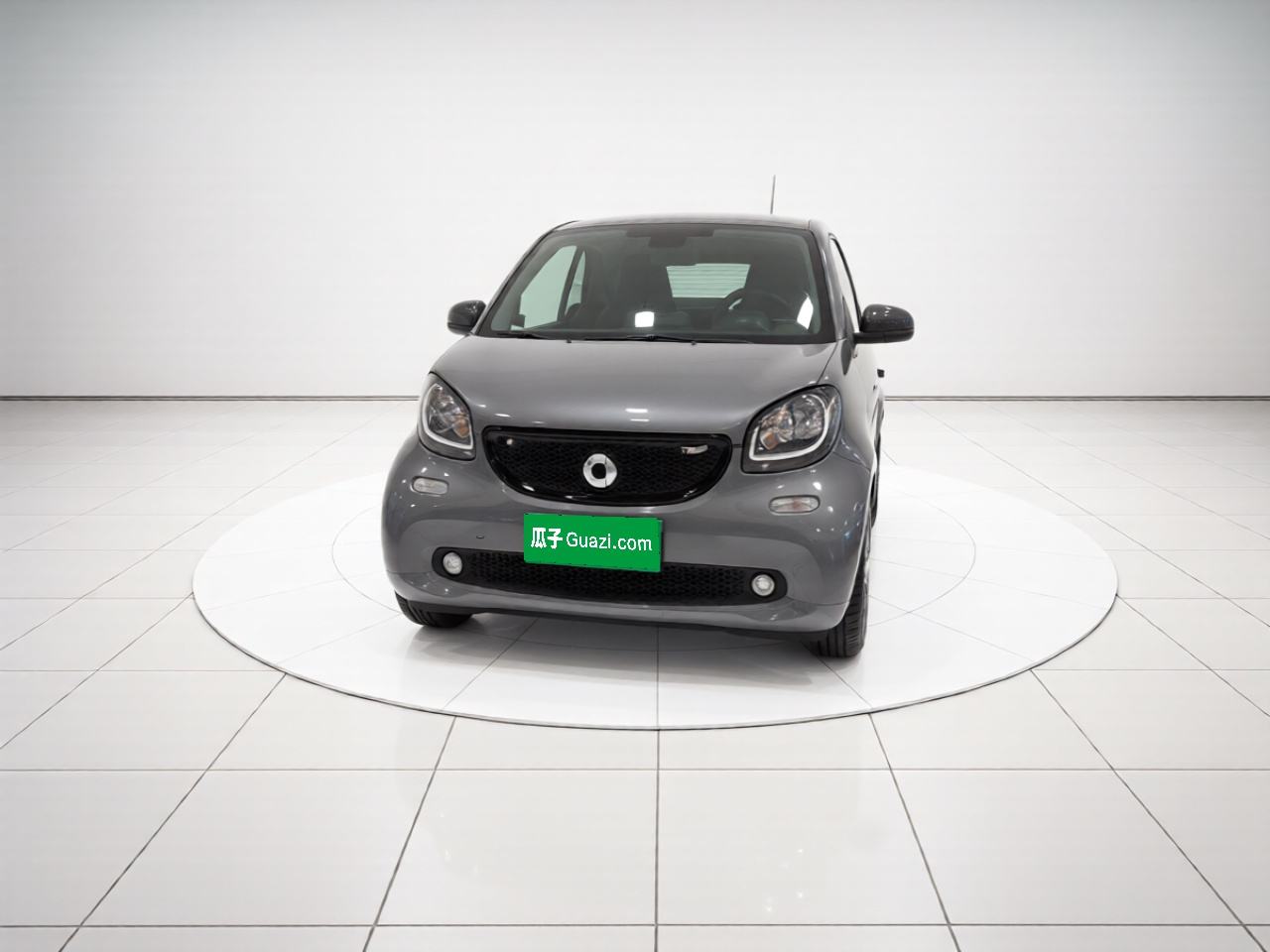 smart fortwo - фото 1