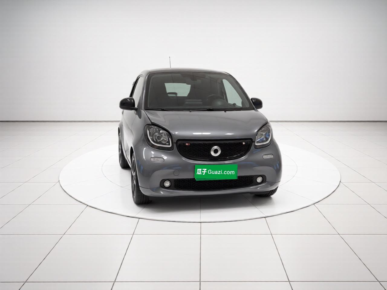 smart fortwo - фото 2