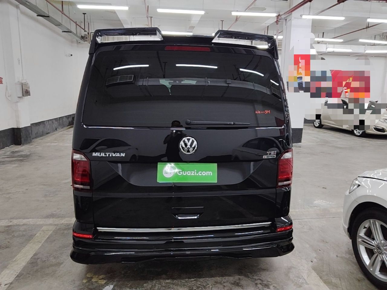 Volkswagen Multivan - фото 2
