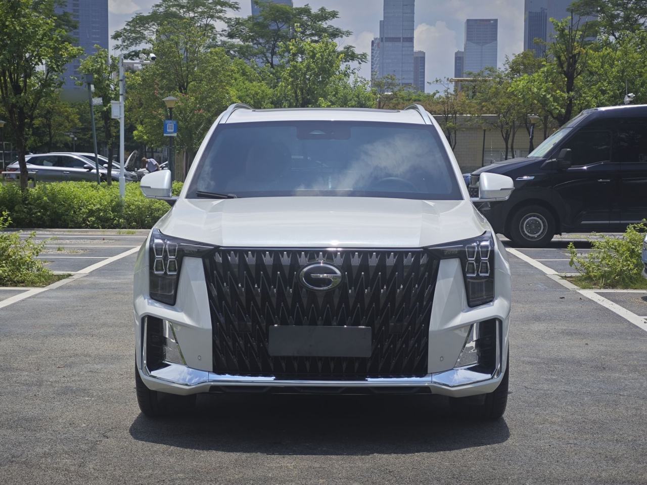 GAC Trumpchi ES9 - фото 1