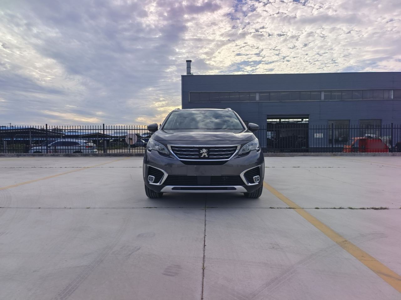 Peugeot 5008 - фото 2