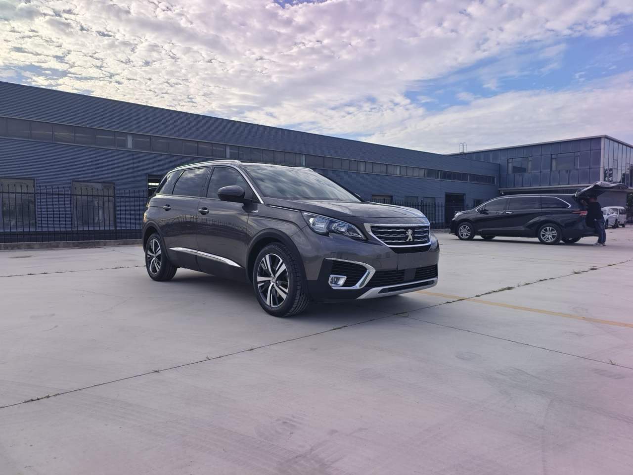Peugeot 5008 - фото 3