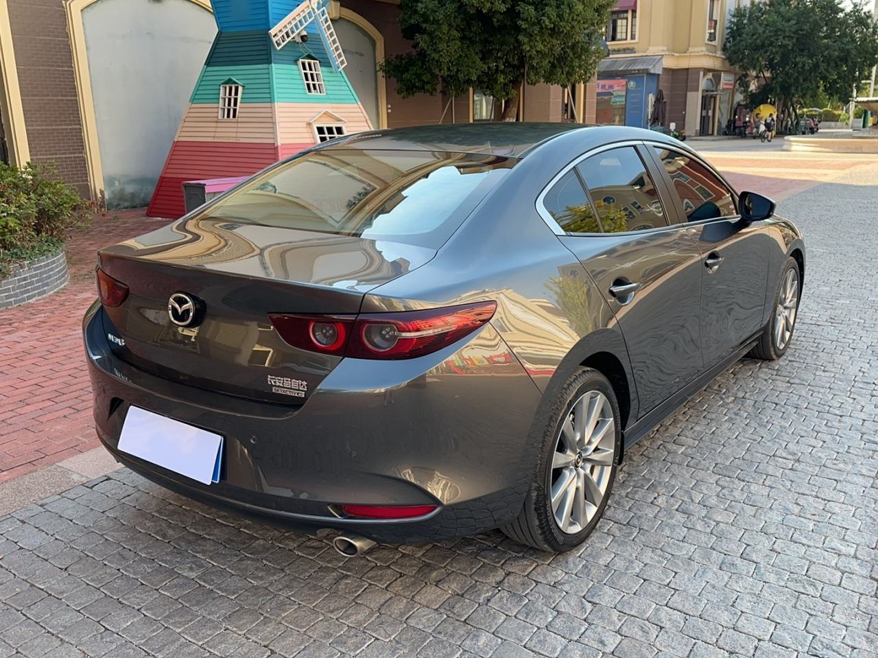 Mazda Mazda3 - фото 3
