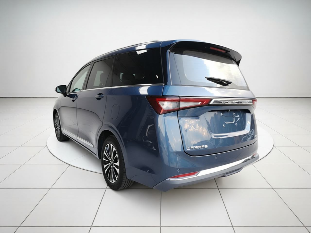 Wuling Jiachen - фото 3
