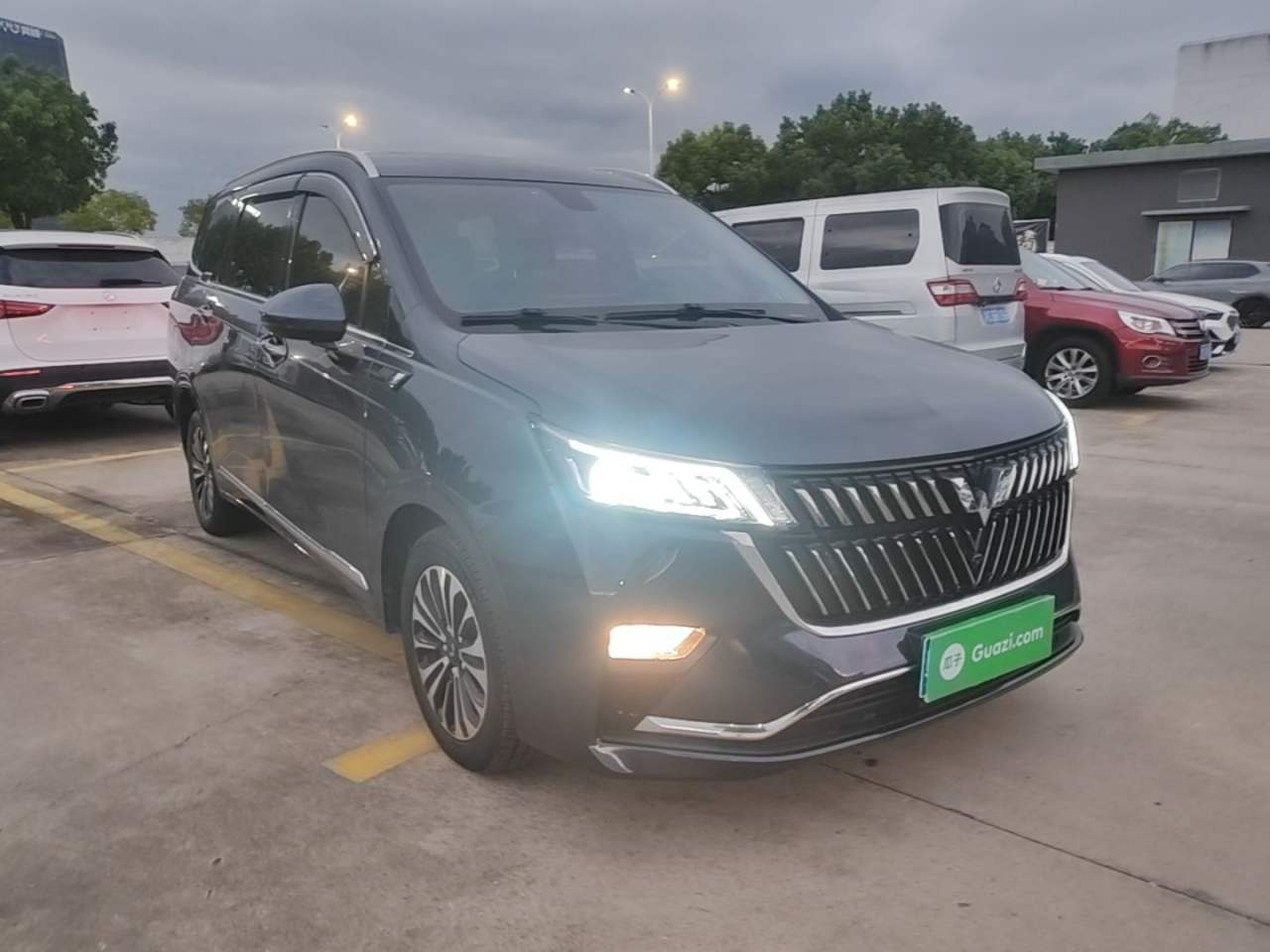 Wuling Jiachen - фото 2