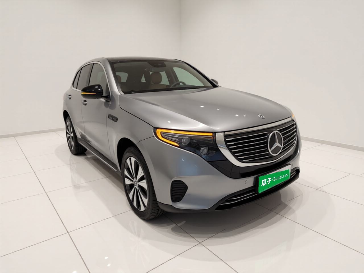Mercedes-Benz EQC - фото 2