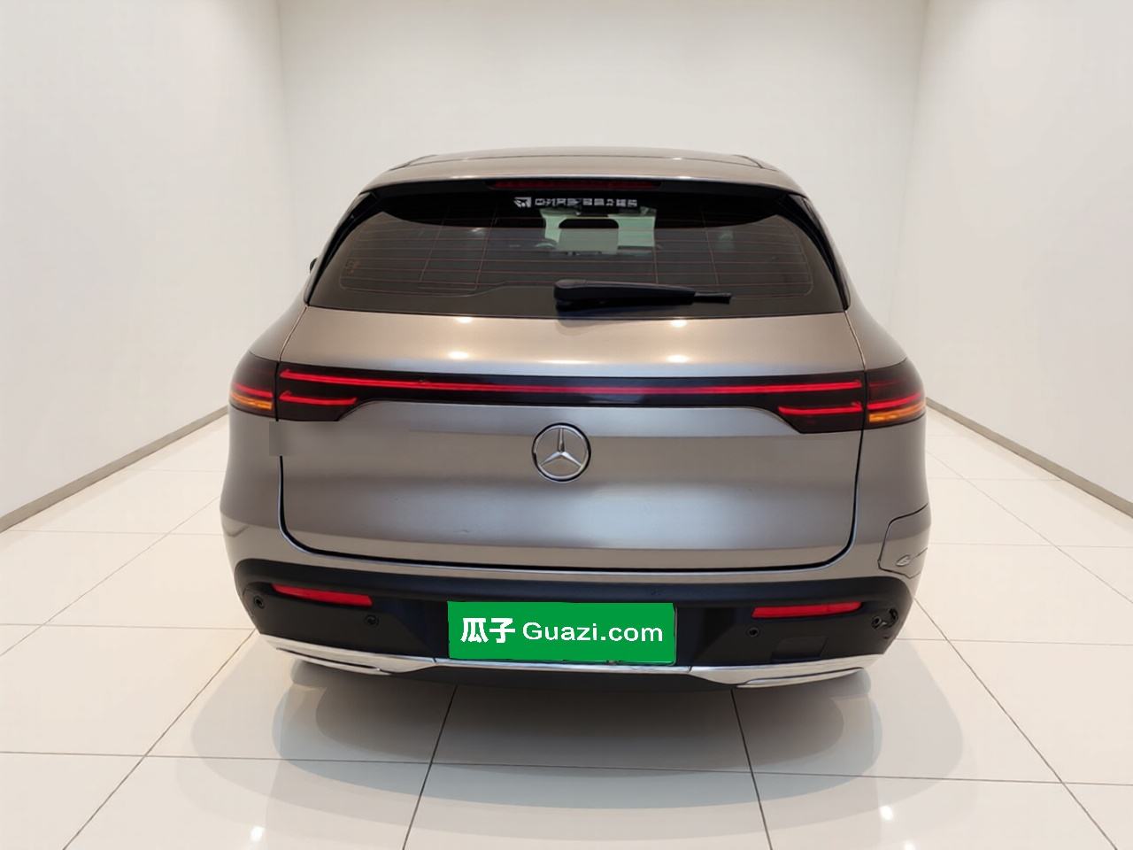 Mercedes-Benz EQC - фото 4
