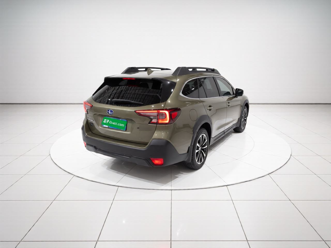Subaru Outback - фото 3