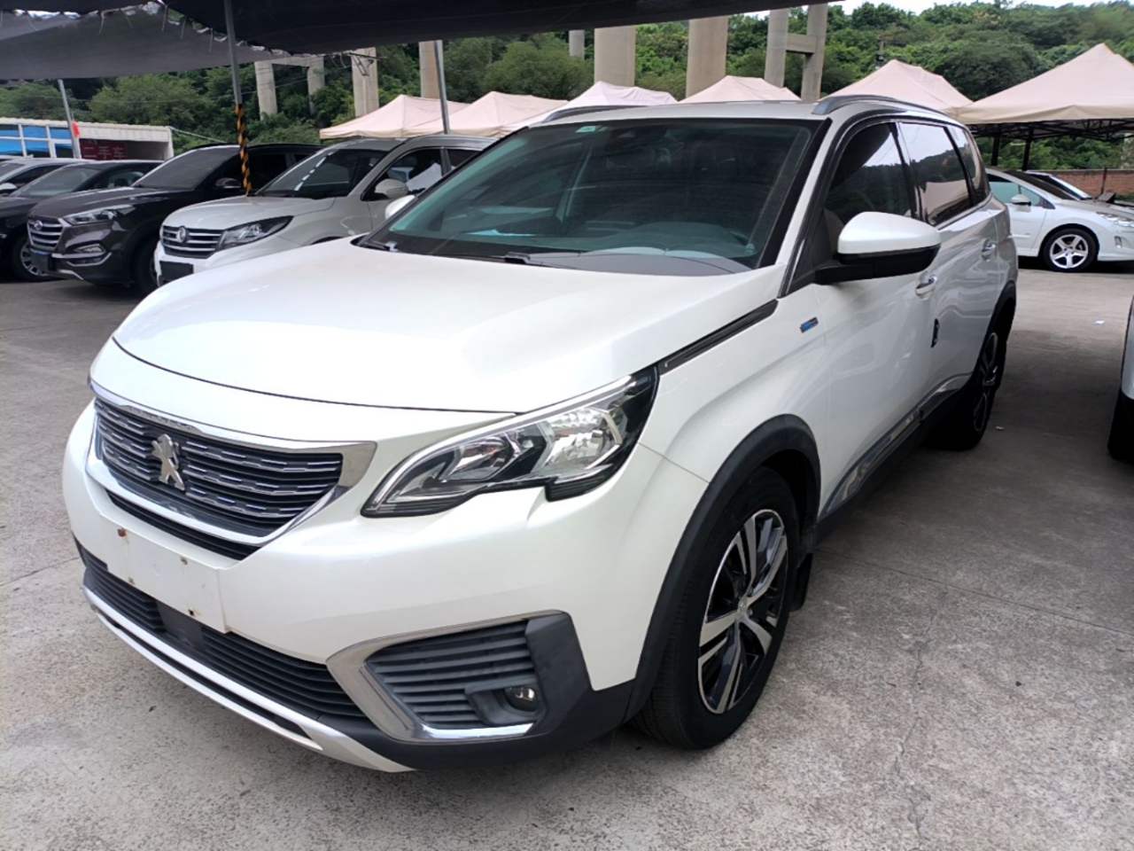 Peugeot 5008 - фото 0