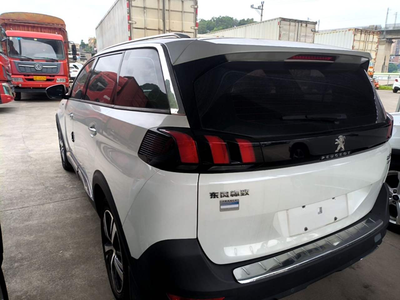 Peugeot 5008 - фото 3