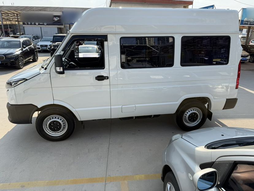Iveco Daily - фото 3