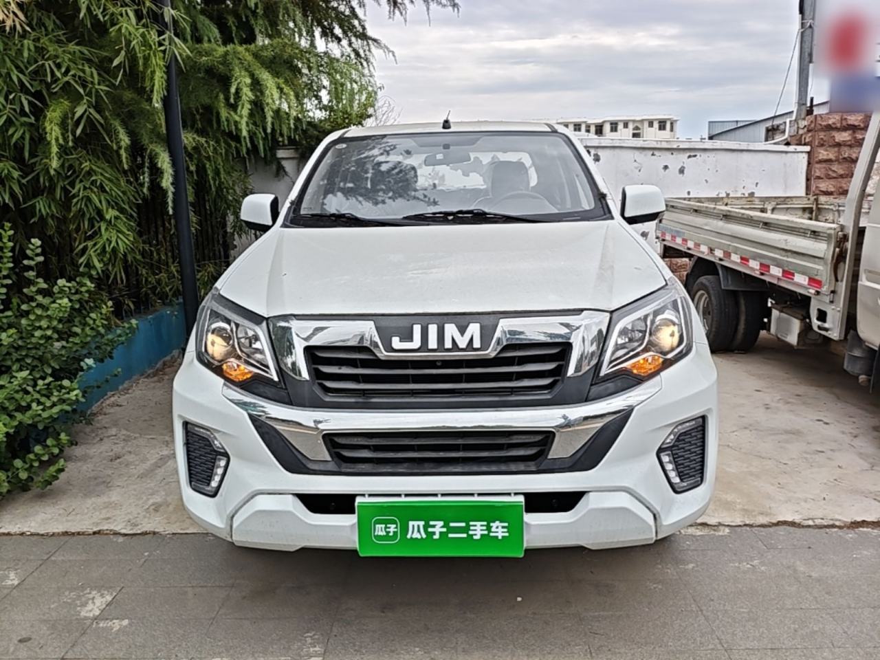Isuzu Vigus - фото 1