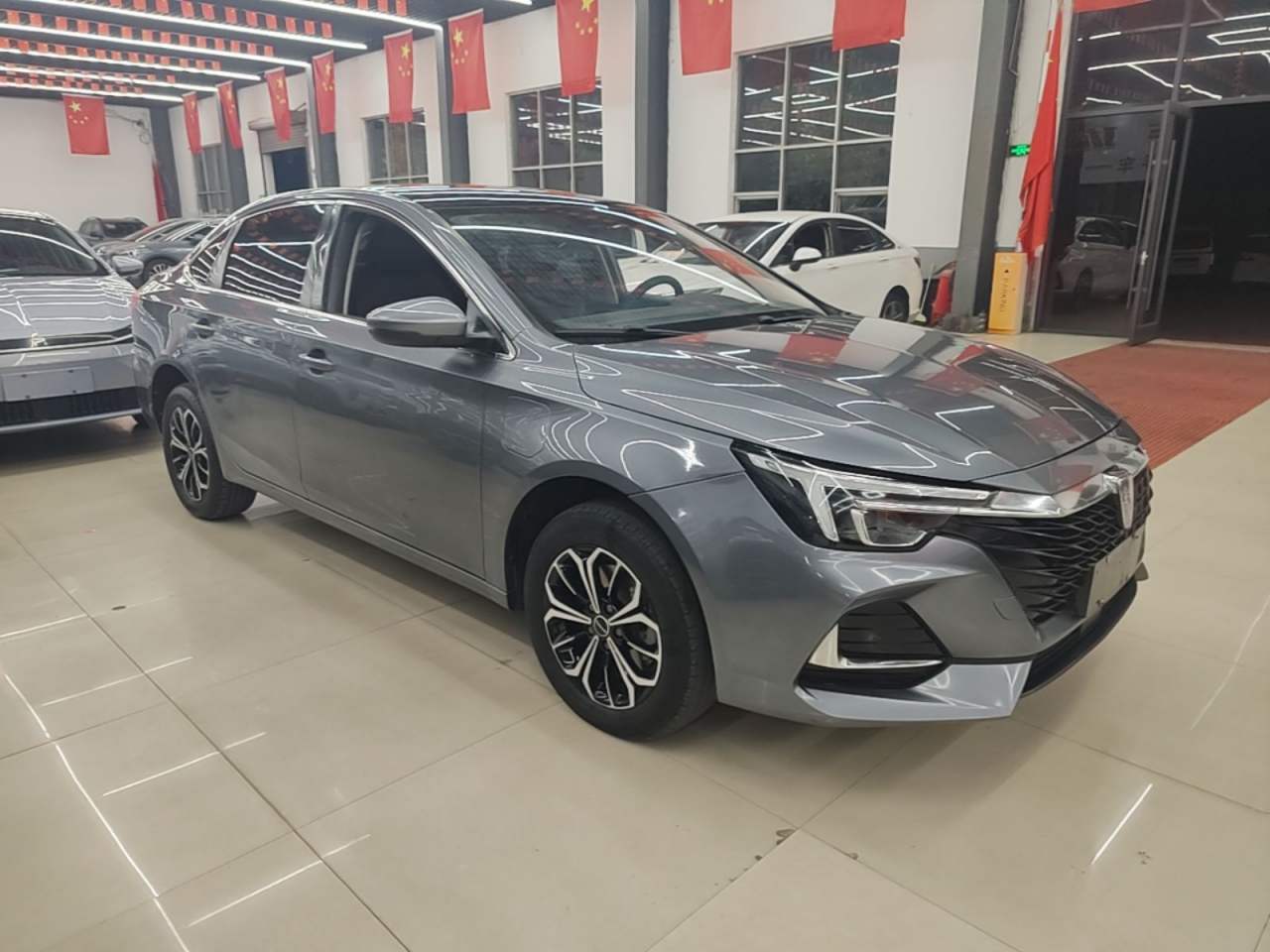 Roewe i6 MAX - фото 2