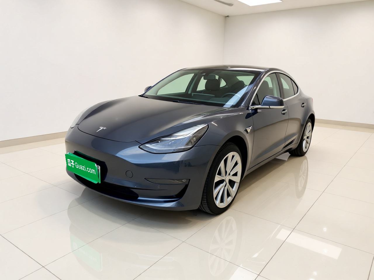 Tesla Model 3 (Import) - фото 0