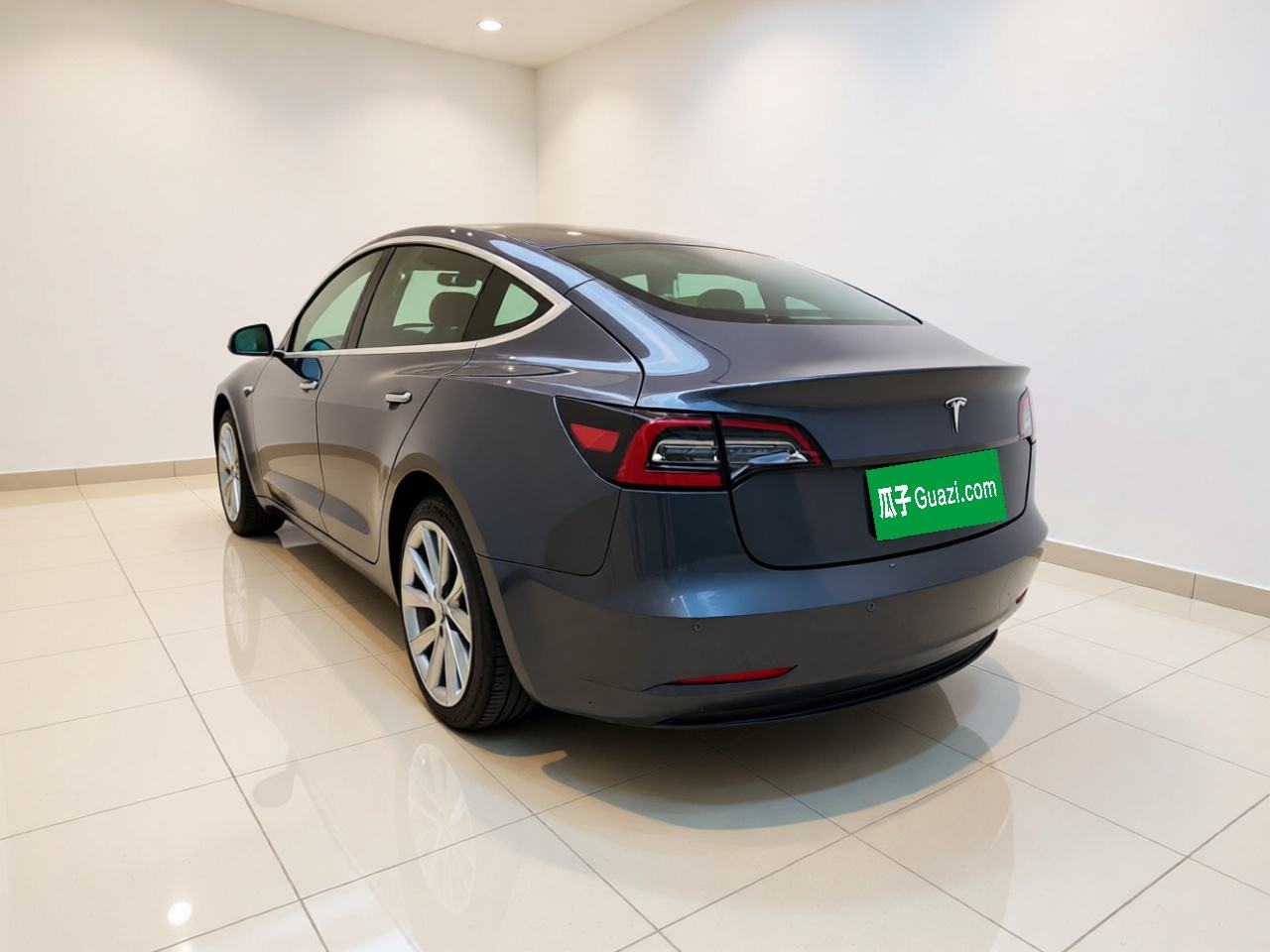 Tesla Model 3 (Import) - фото 3