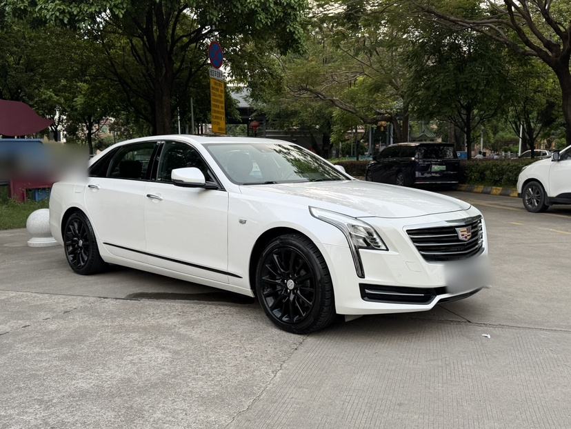 Cadillac CT6 - фото 1