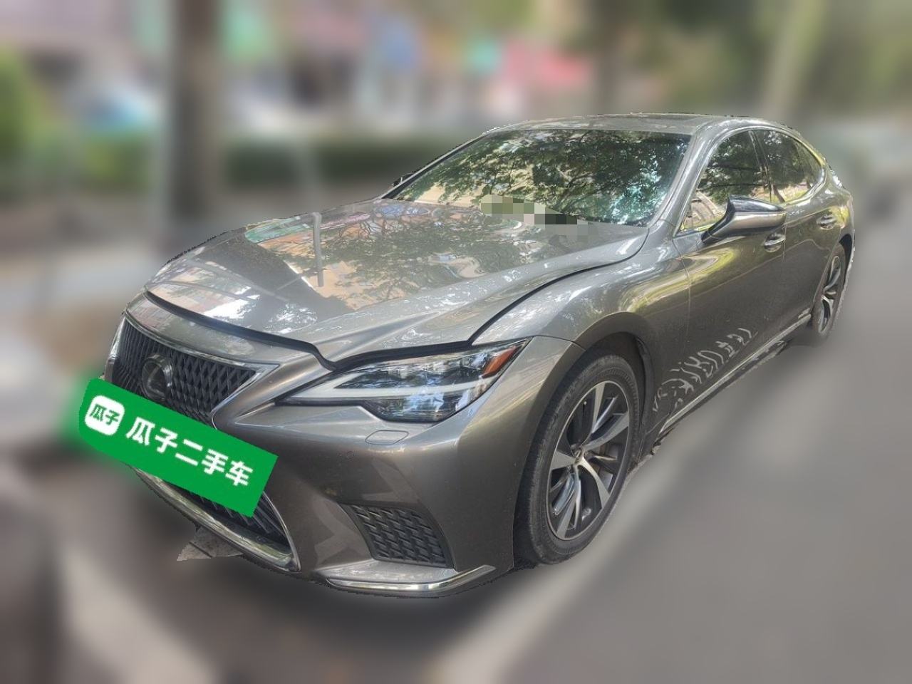 Lexus LS - фото 0