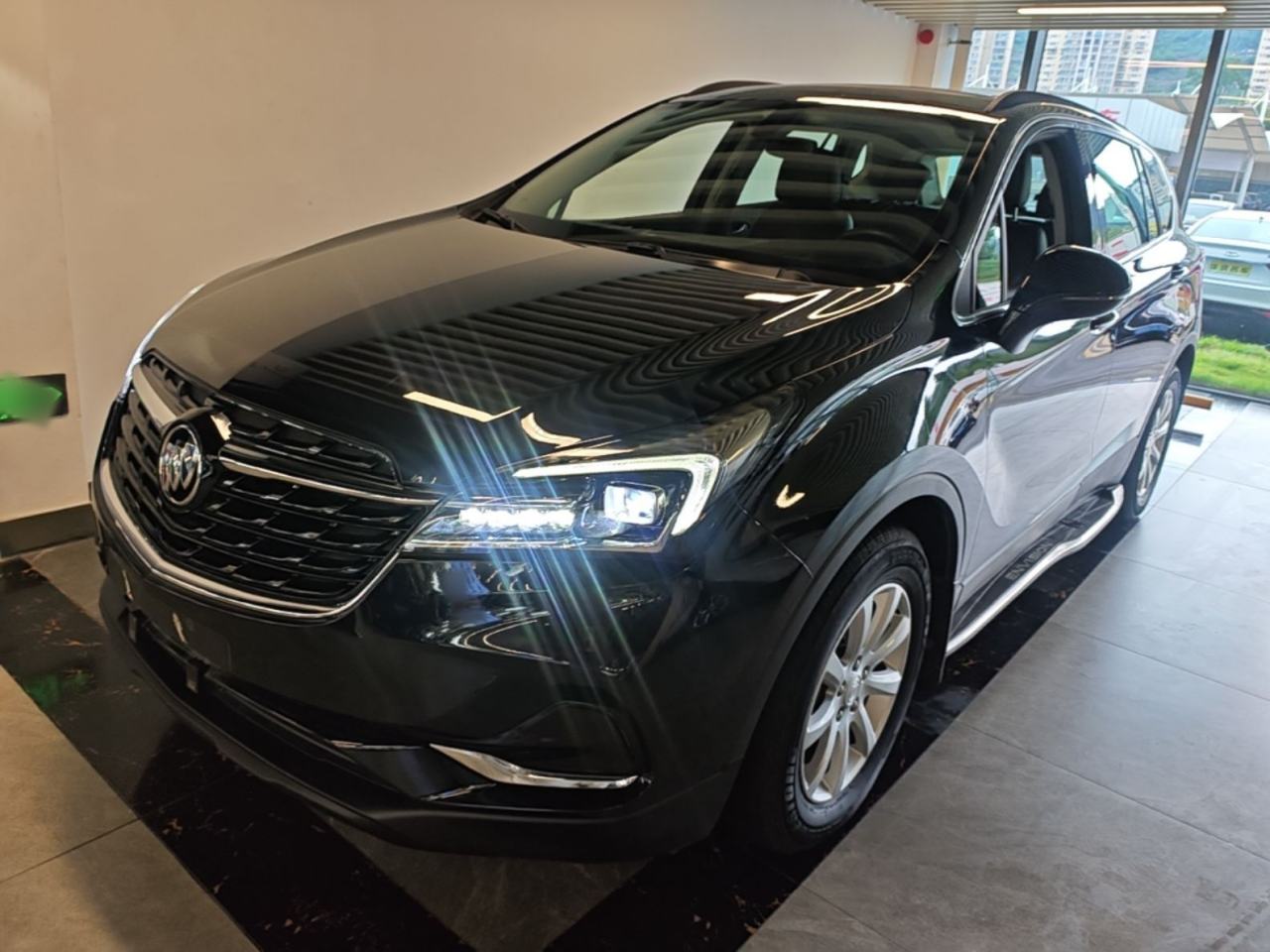 Buick Envision - фото 0