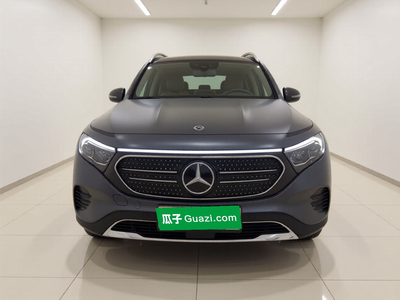 Mercedes-Benz EQB - фото 1