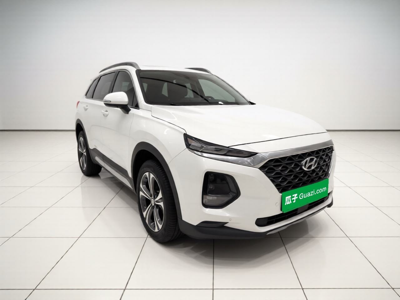 Hyundai Santa Fe - фото 2