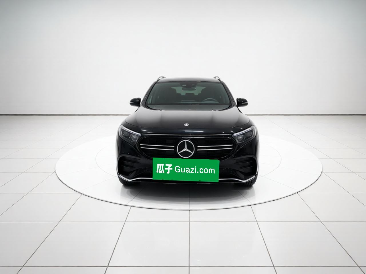 Mercedes-Benz EQB - фото 1