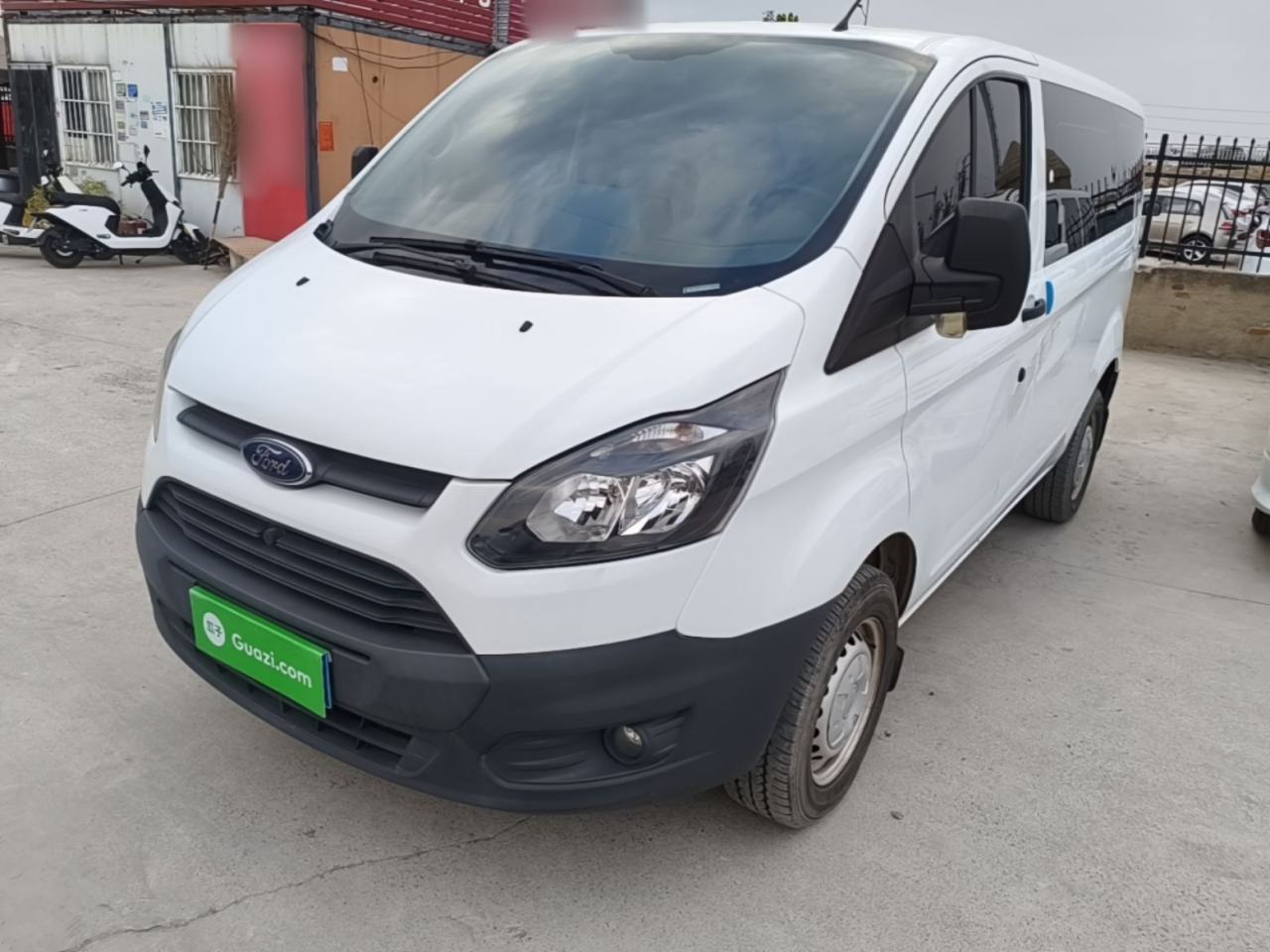 Ford Transit - фото 0