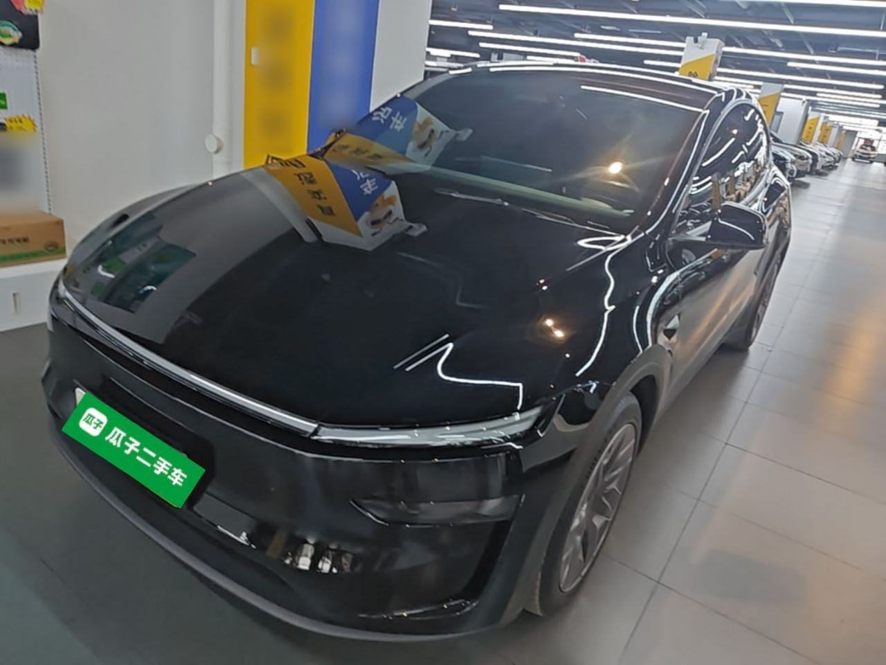 Tesla Model Y L - фото 0