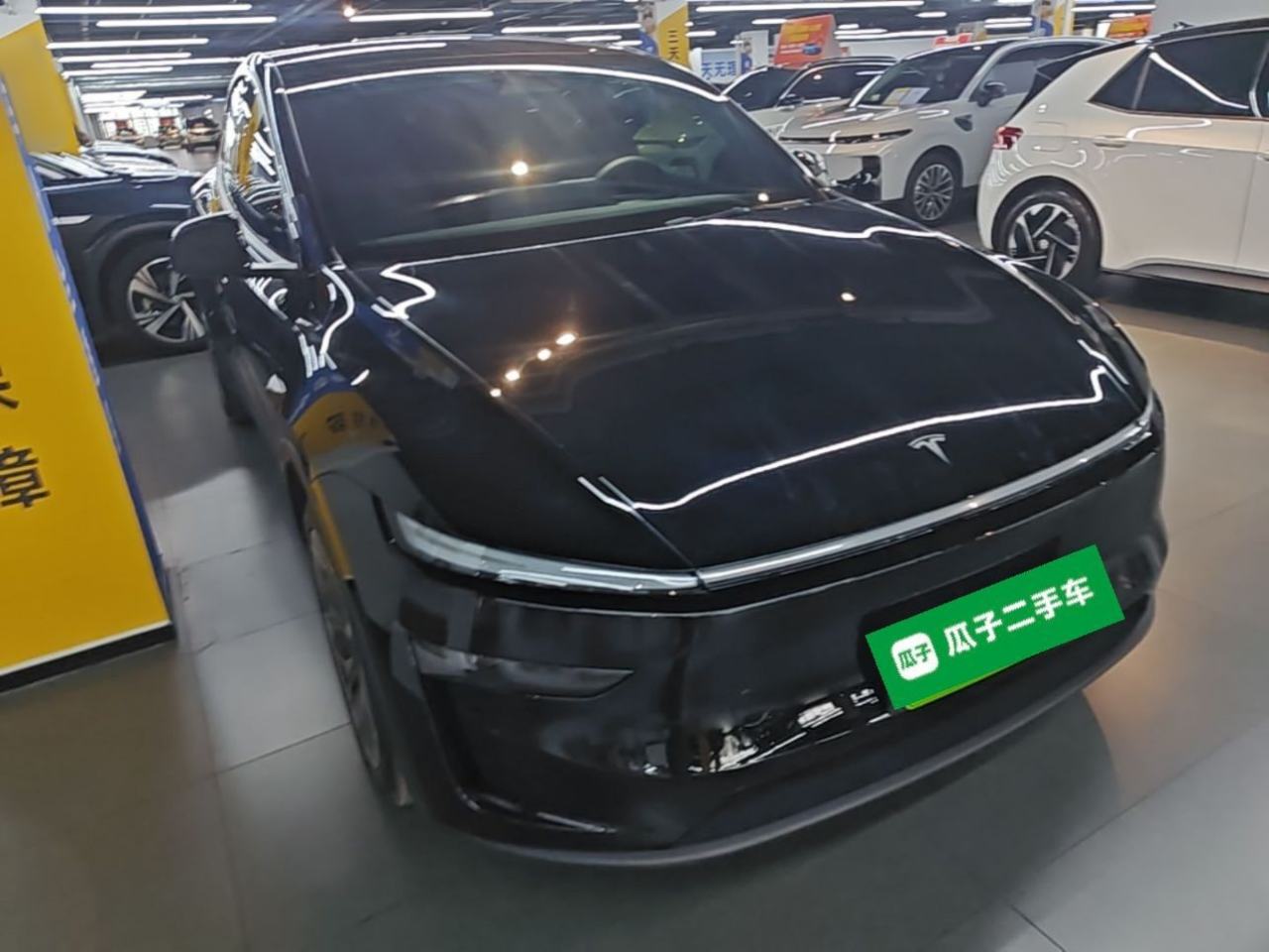 Tesla Model Y L - фото 2