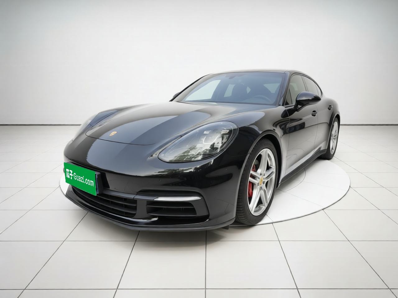 Porsche Panamera - фото 0