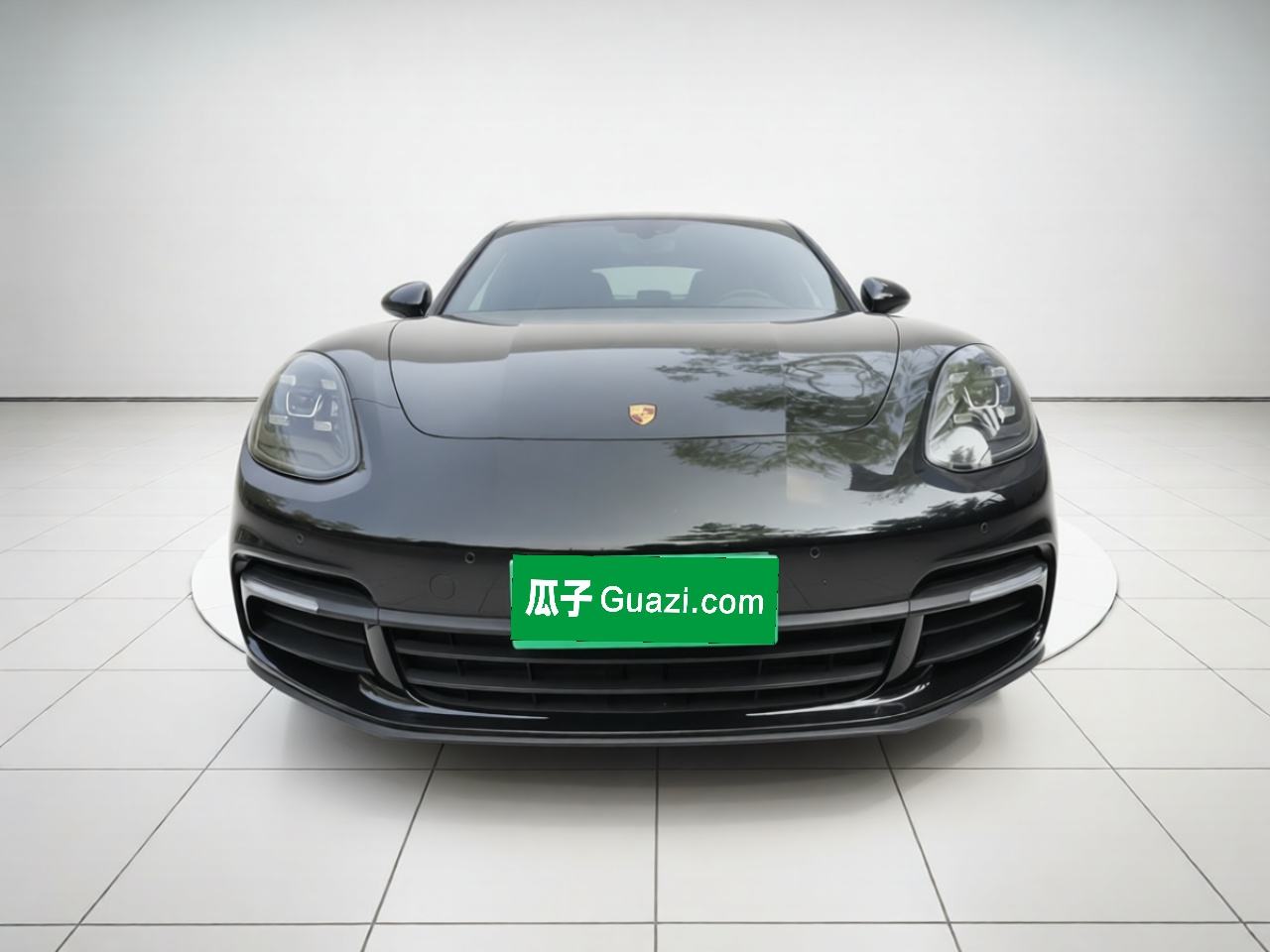 Porsche Panamera - фото 1