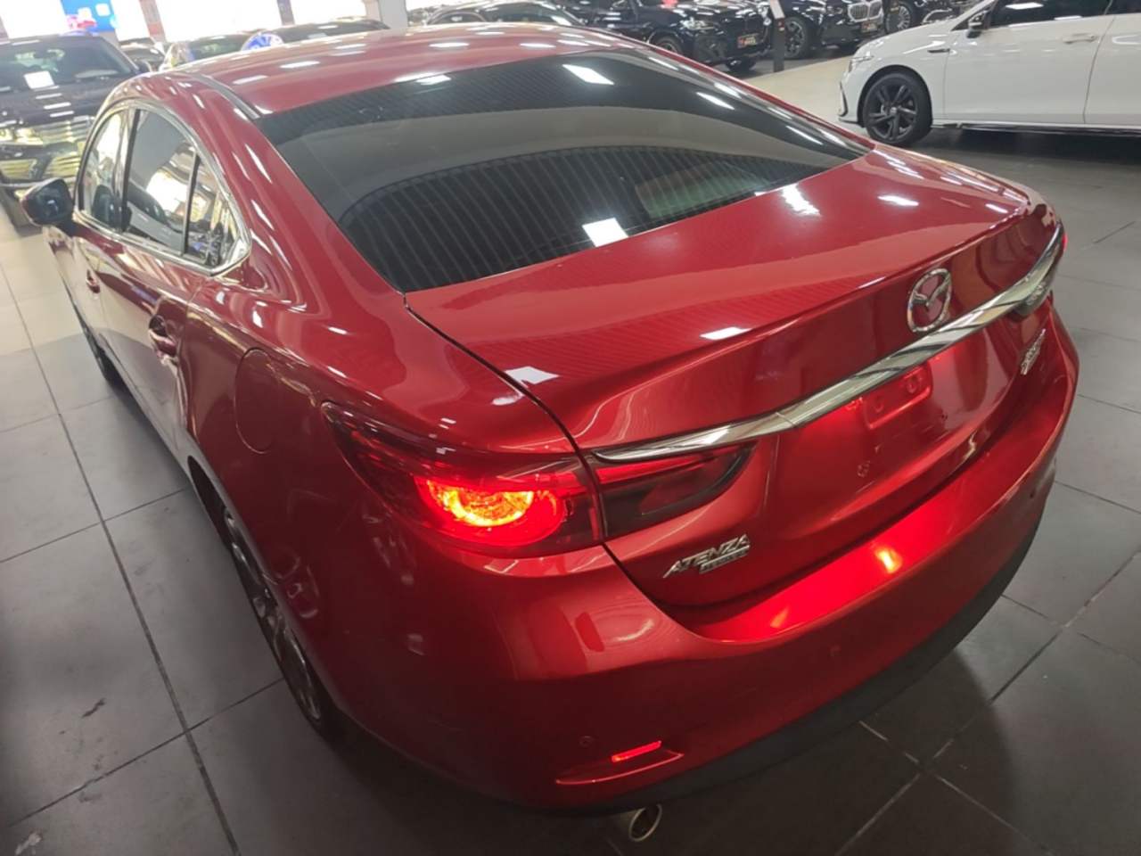 Mazda Atenza - фото 3