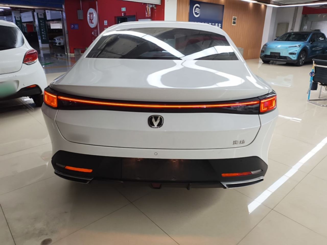 Changan Eado - фото 4