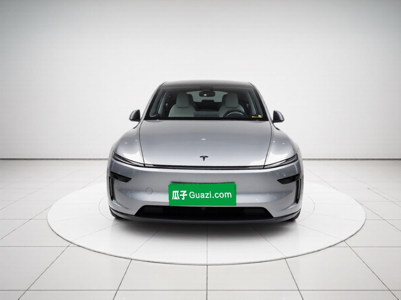 Tesla Model Y L - фото 1
