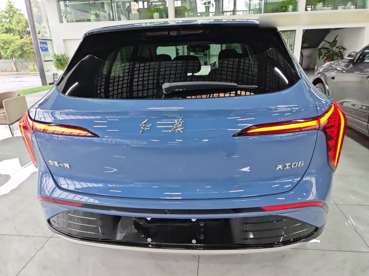 Hongqi 06 - фото 4