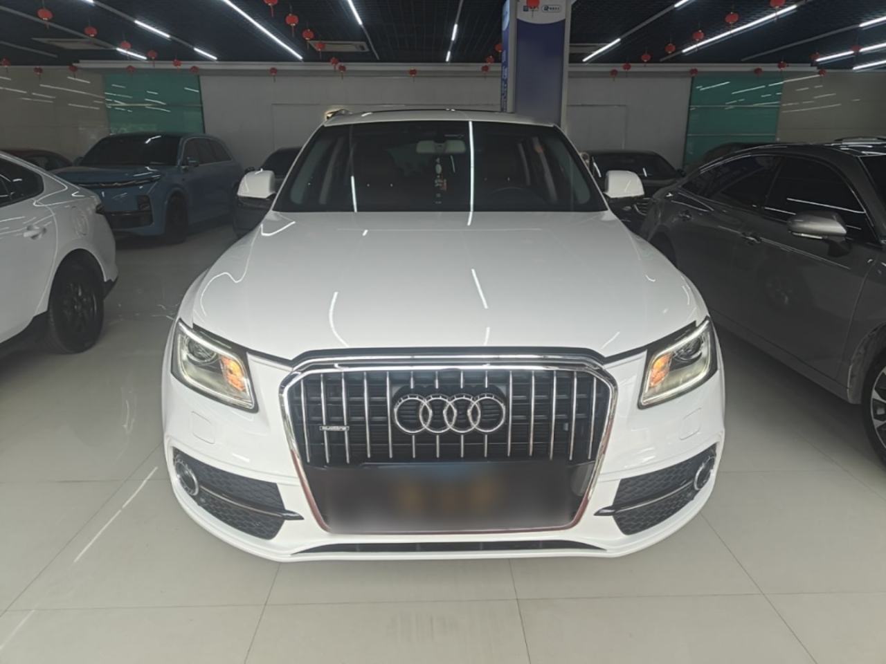 Audi Q5 - фото 1
