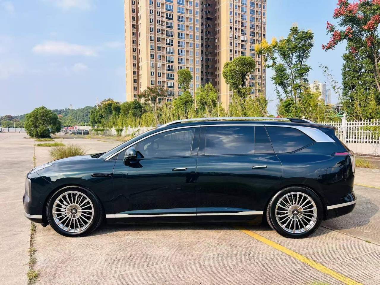 GAC Hyptec HL - фото 3