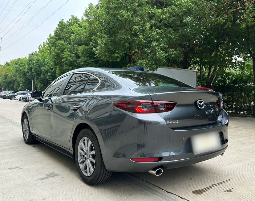 Mazda 3 - фото 3