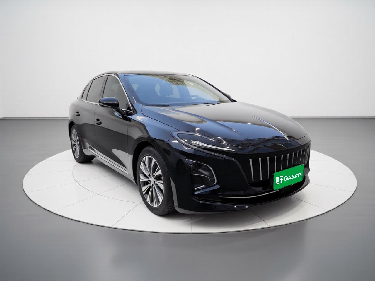 Hongqi E-QM5 - фото 2