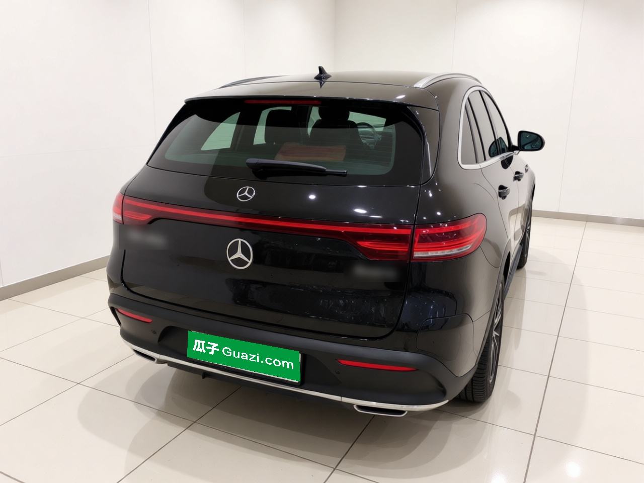 Mercedes-Benz EQC - фото 4