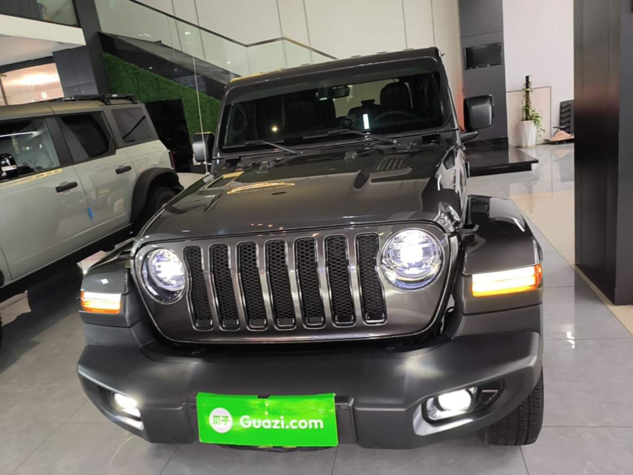 Jeep Wrangler - фото 1