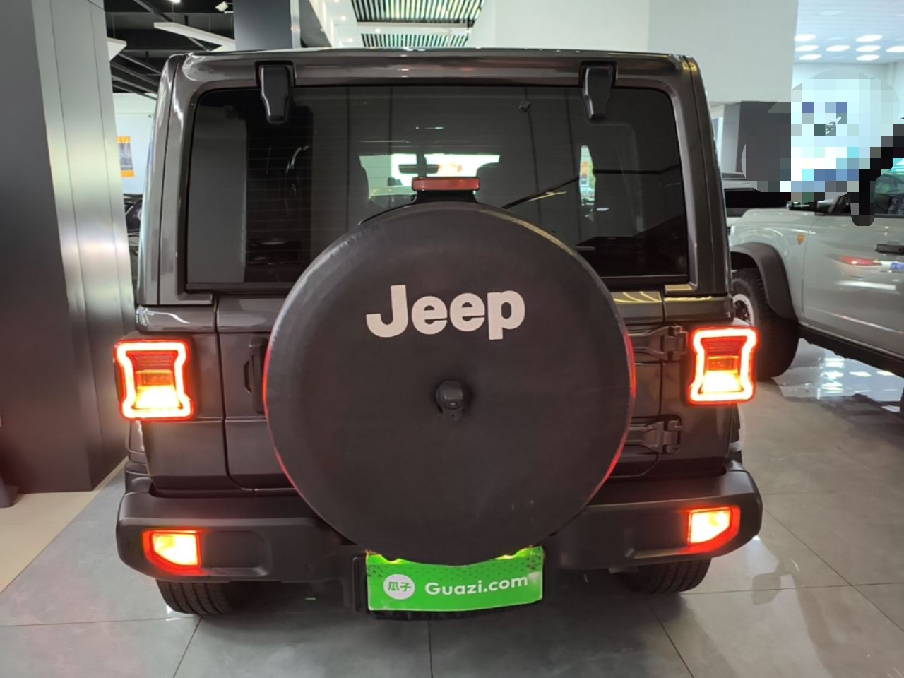 Jeep Wrangler - фото 2
