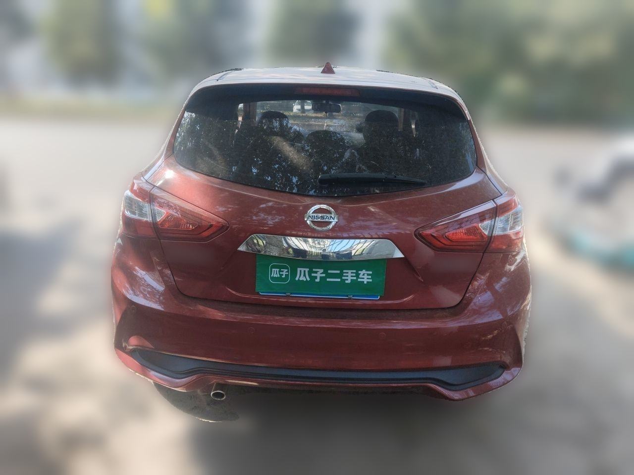 Nissan Tiida - фото 4