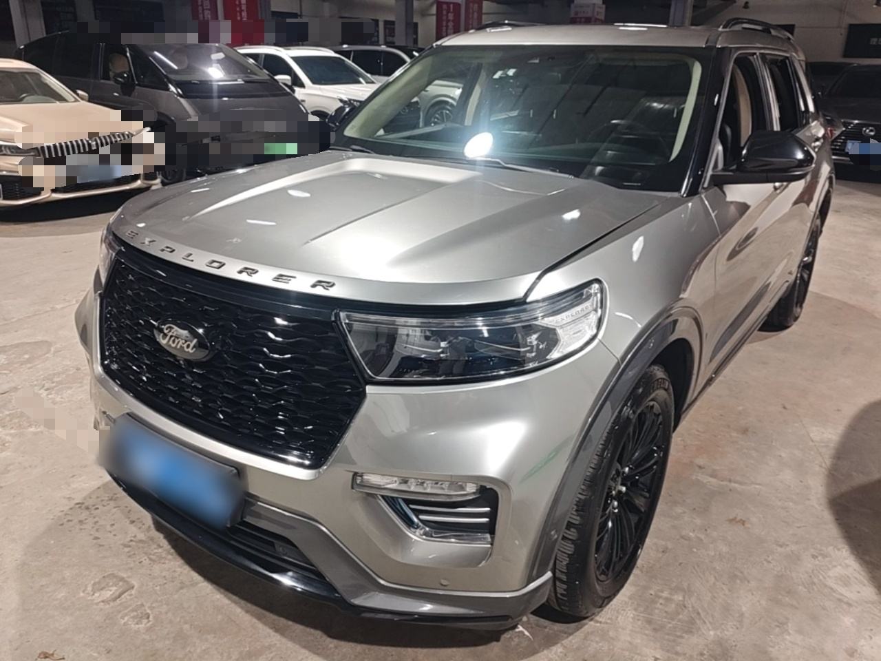 Ford Explorer - фото 0