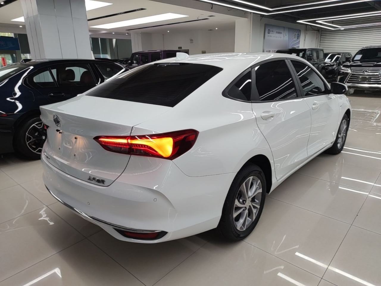 Buick Verano - фото 3
