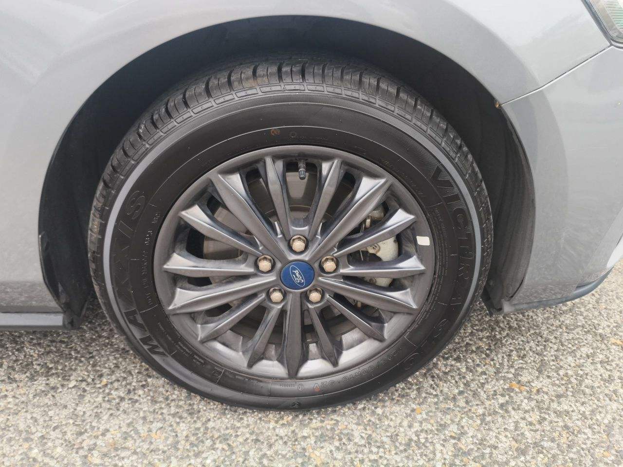 Ford Focus - фото 1