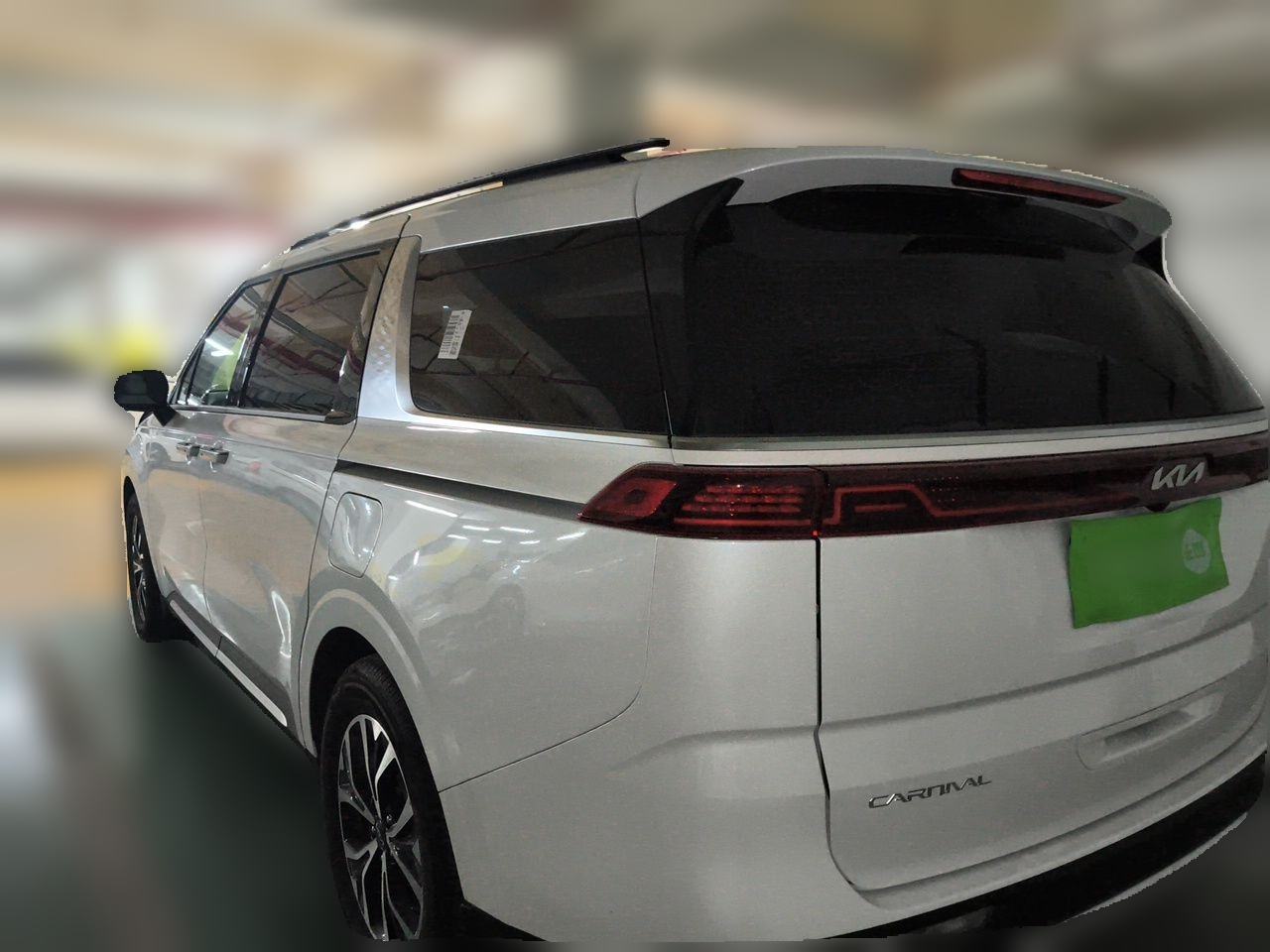 Kia Carnival - фото 3