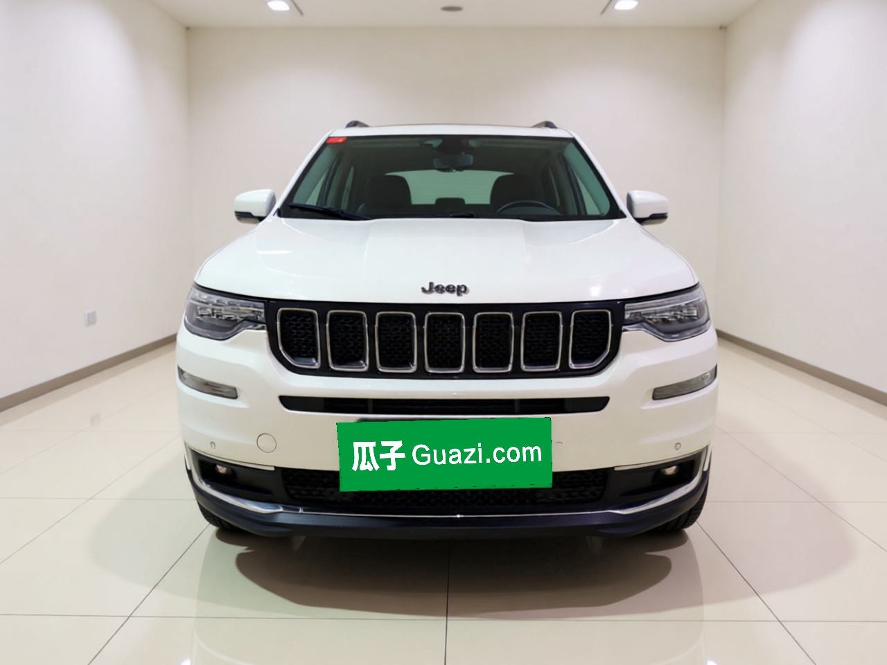 Jeep Grand Commander - фото 1