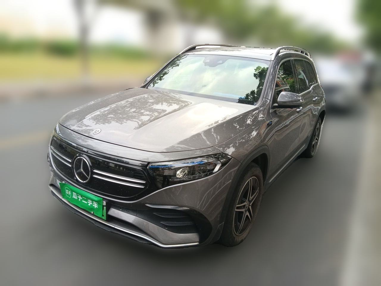 Mercedes-Benz EQB - фото 0